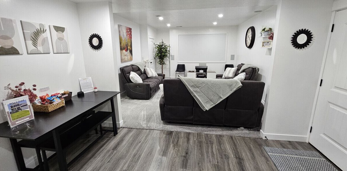 Lehi Condo | Lehi Oasis | Hot Tub | Firepit | 3D Theatre Room
