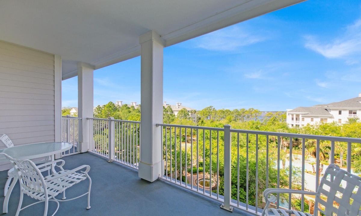 Baytowne Wharf Condo | Grand Sandestin by Baytowne Wharf Village at Sandestin Golf & Beach Resort.