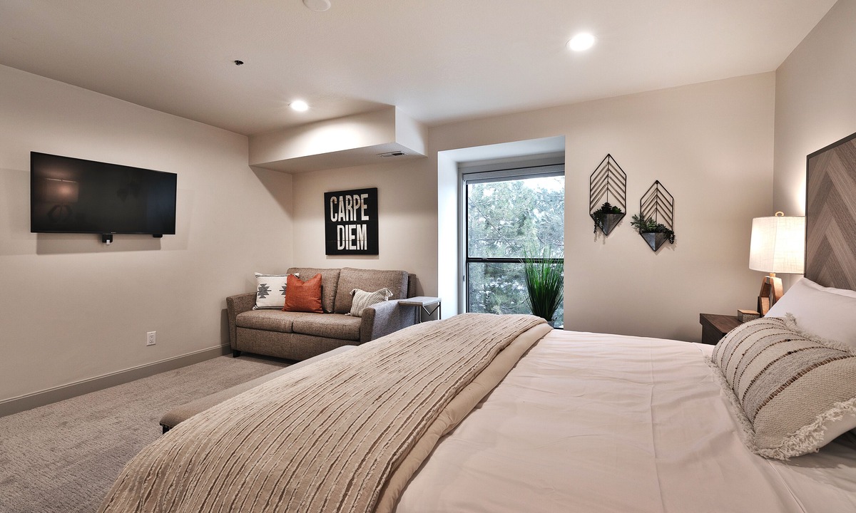 North Park City Condo | Silver Cliff Condo - Steps to PC Skiing and Old Town, Slps up to 10