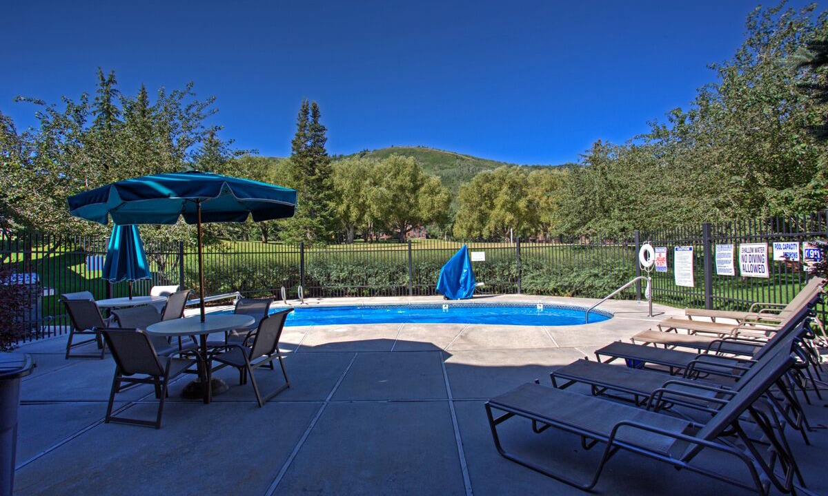 North Park City Condo | All Seasons Condo -Sleeps 6 - 2 King beds!