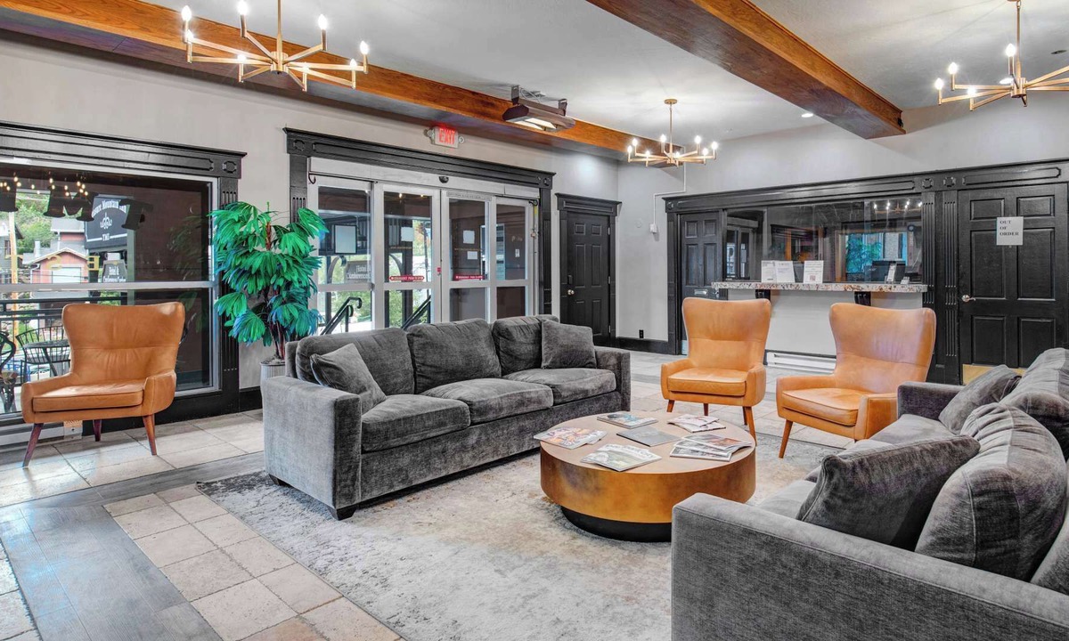 Downtown Park City Hotel | Treasure Mountain Inn - Junior Suite #33 - Cleaning fees included!