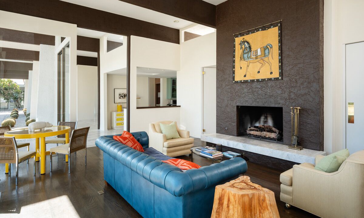 Palm Springs House | Historic Villa with Famous Pink Door and Mountain Views!