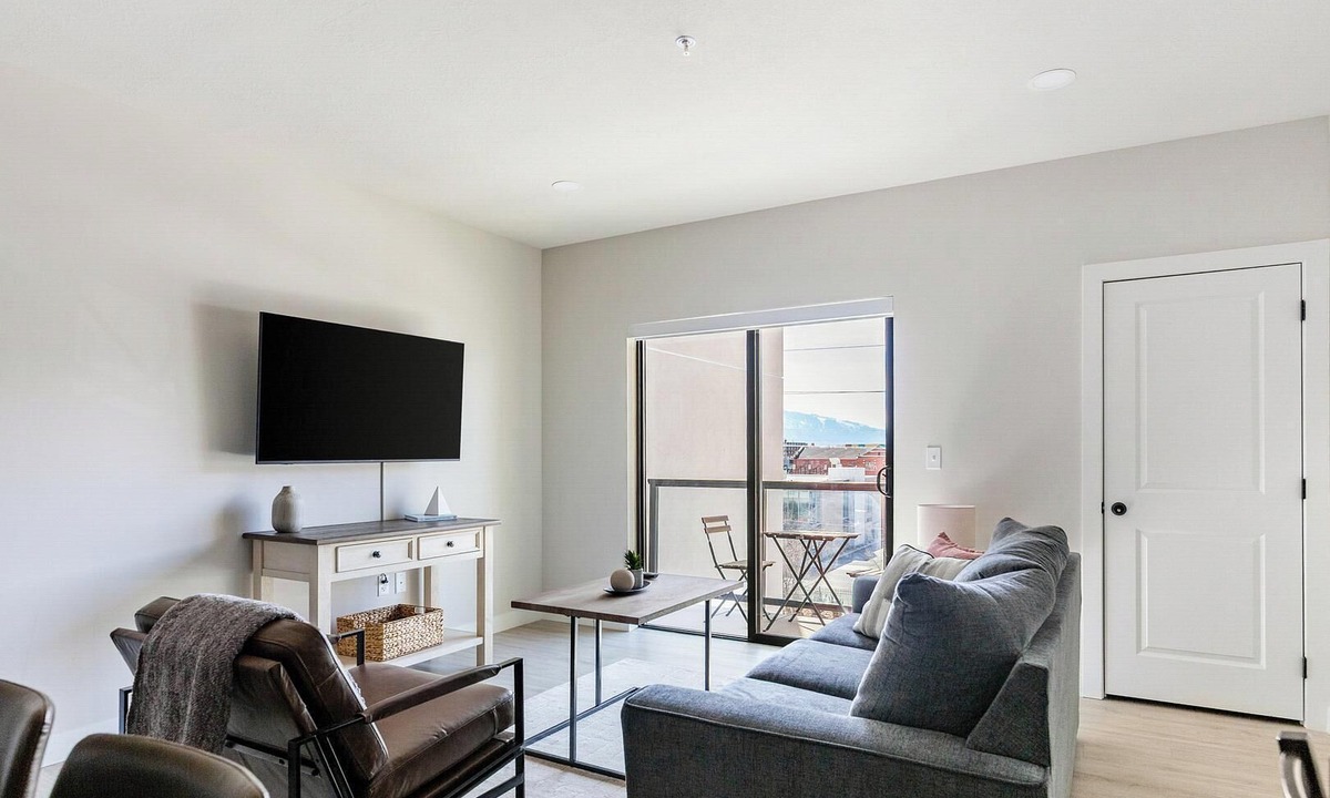 People's Freeway Apartment | Landing | Chic 1BD, Courtyard, Clubhouse