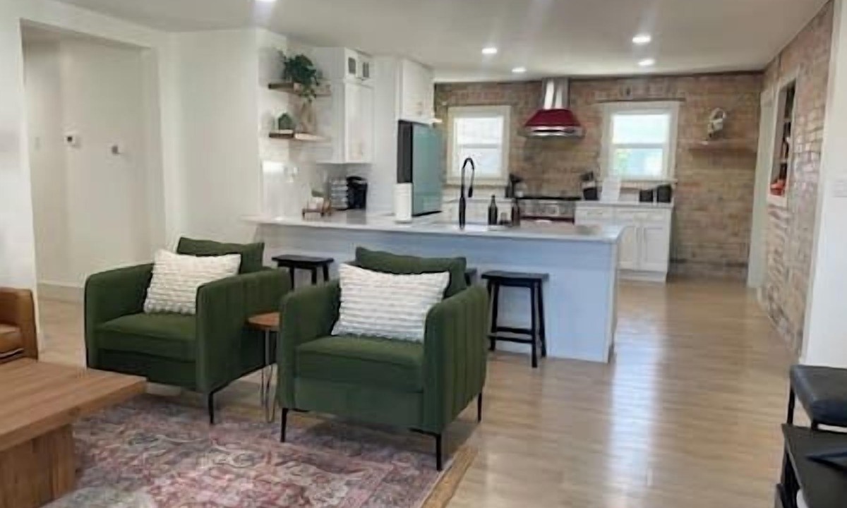 Central Business District Apartment | Spectacular Downtown Provo Loft, right in the middle of Everything!