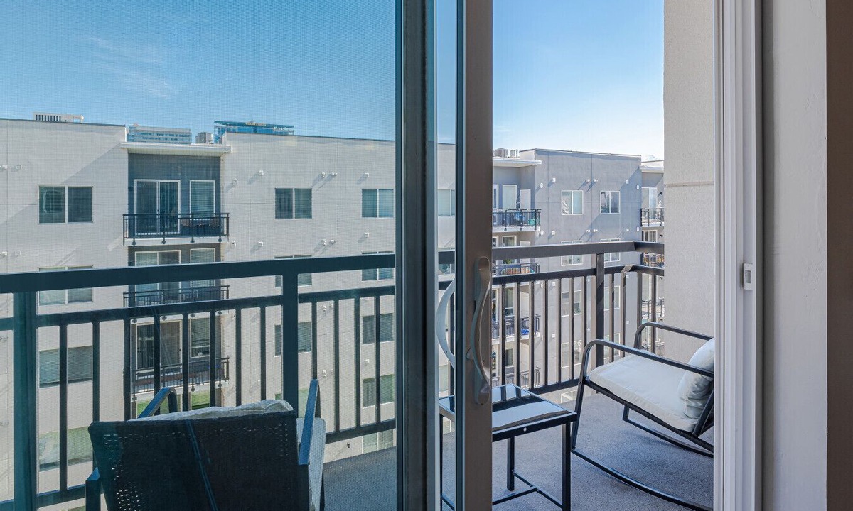 Rio Grande Apartment | Convention Ctr 2BR/2BA Luxury Apartment Pool, HTub, Theatre