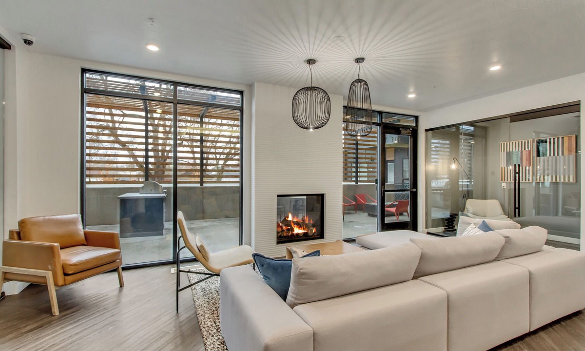Sugar House Apartment | Sugarhood SLC Penthouse 3BR/2BA/Co-Working Space/Gym & Free Garaged Parking