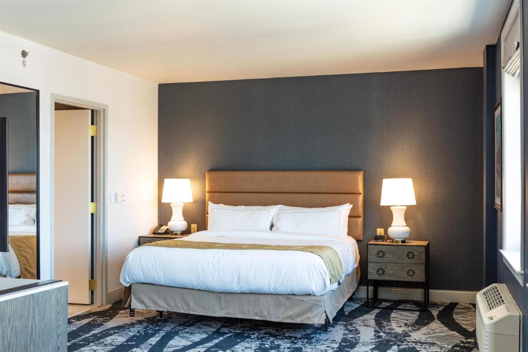 York Hotel | The Yorktowne Hotel, Tapestry Collection by Hilton