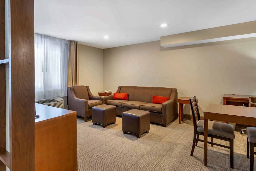 Photo of Livingroom in Layton