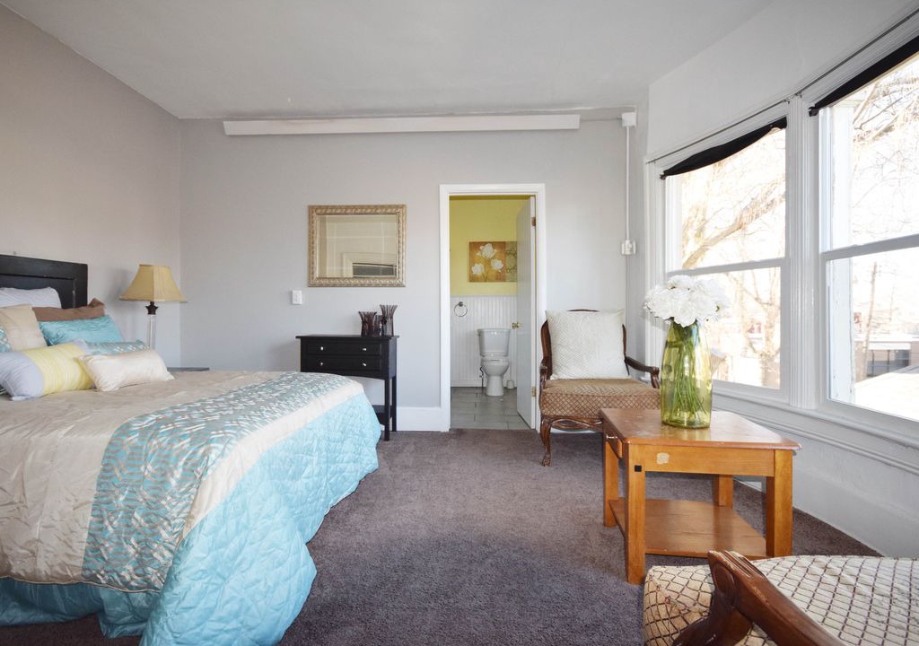 Photo of Bedroom in Central City