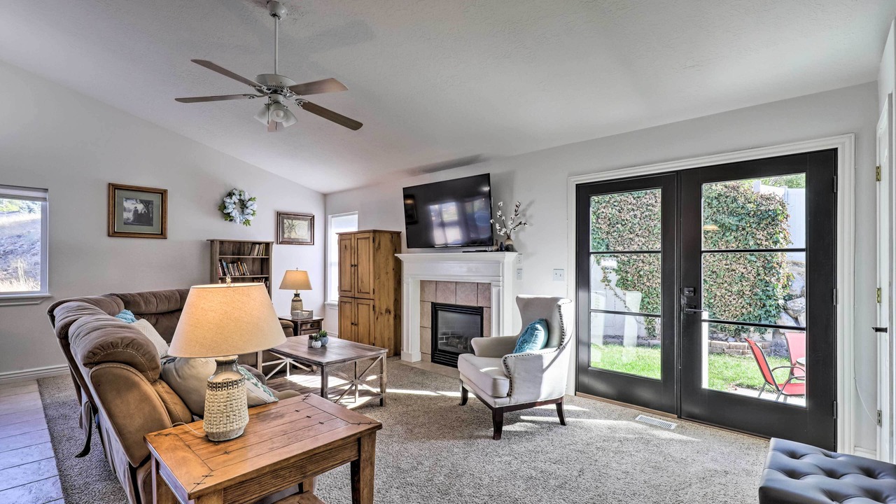 Photo of Livingroom in Provo