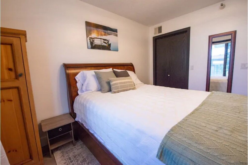 Photo of Bedroom in Huntsville