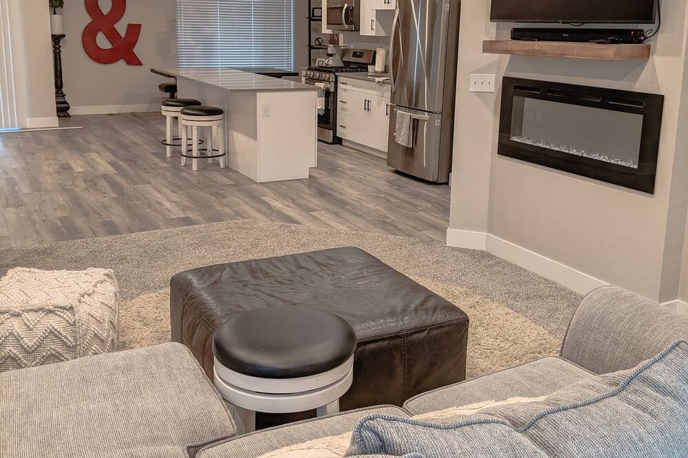 Photo of Livingroom in Logan