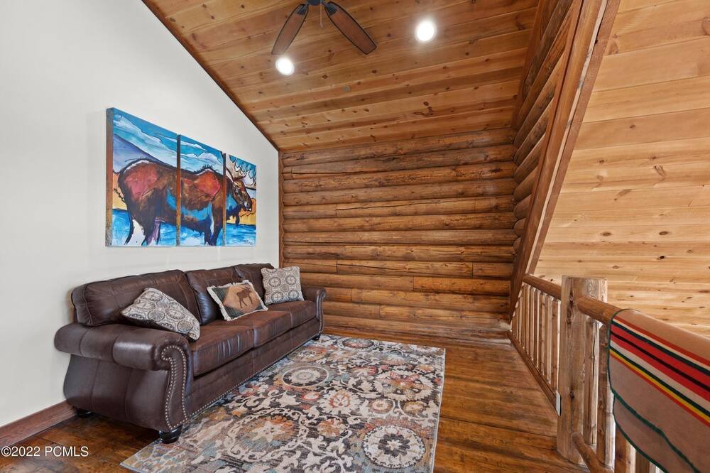 Photo of Livingroom in Tollgate Canyon