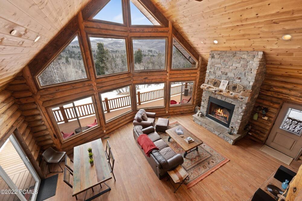Photo of Livingroom in Tollgate Canyon