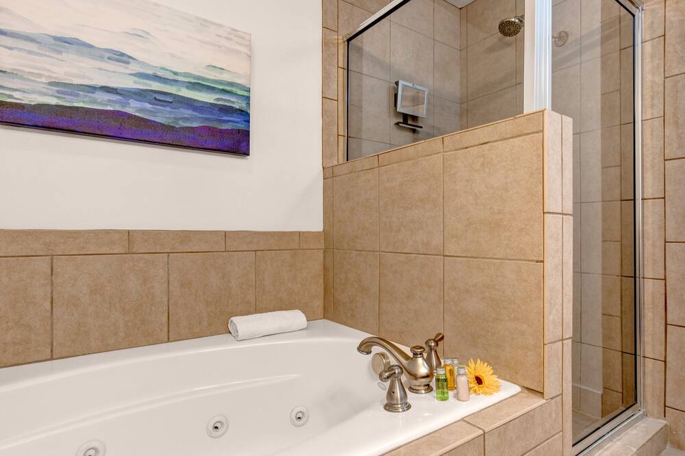 Photo of Bathroom in Bear Hollow Village