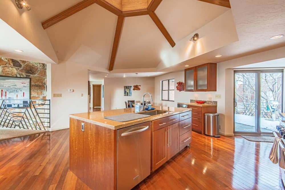 Photo of Kitchen in Olympus Cove