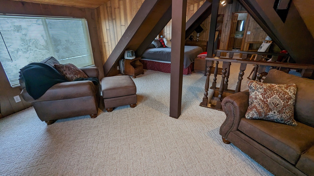Photo of Livingroom in Silver Summit