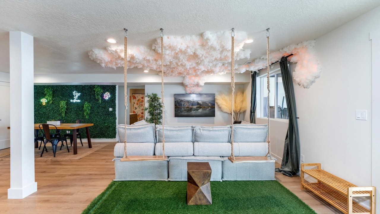 Photo of Livingroom in North Salt Lake