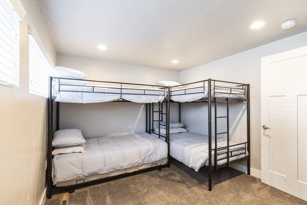 Photo of Bedroom in Pleasant Grove