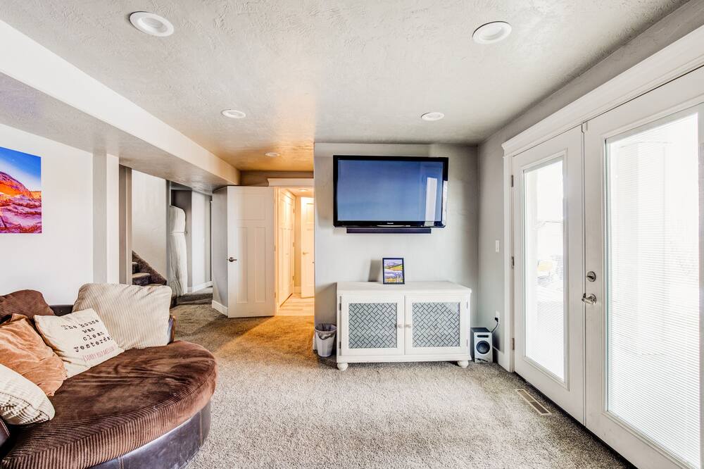 Photo of Bedroom in Pleasant Grove