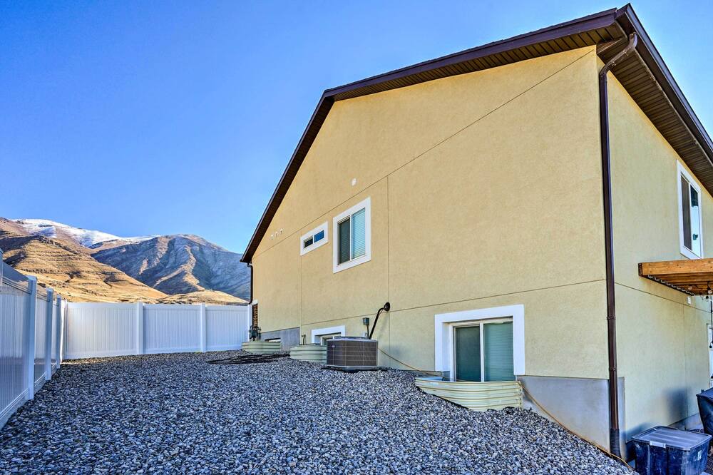 Photo of Outdoor in Lake Point