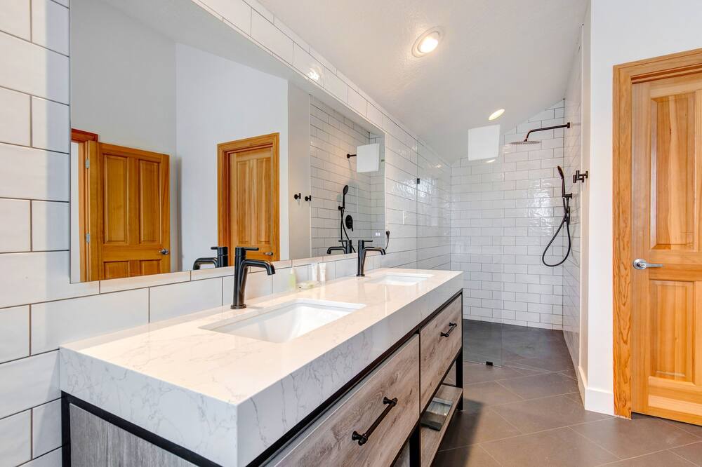 Photo of Bathroom in Park Meadows