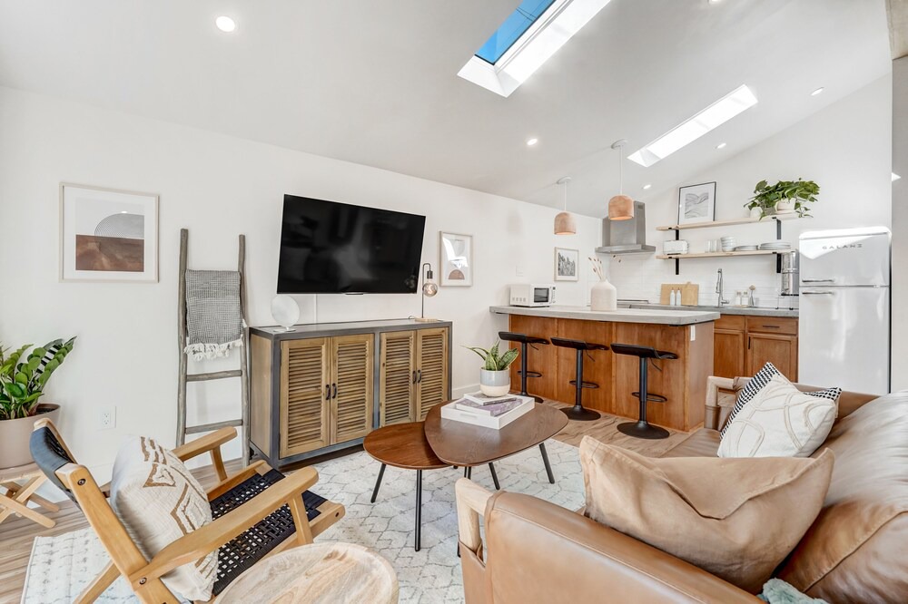 Photo of Livingroom in Broadmoor