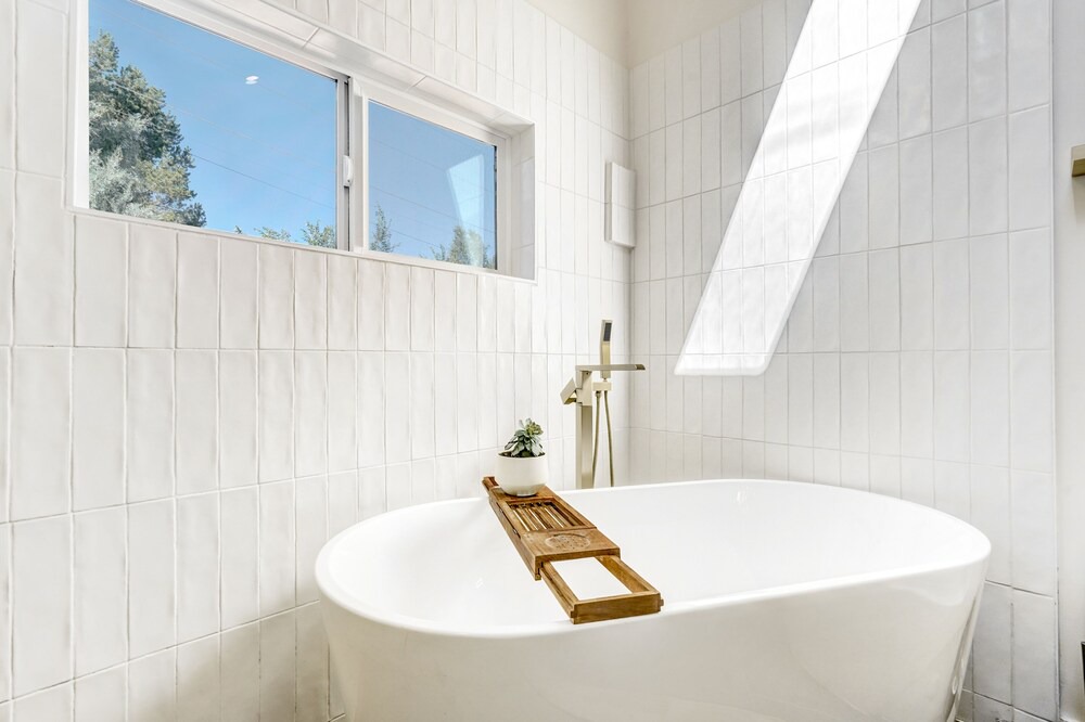 Photo of Bathroom in Broadmoor