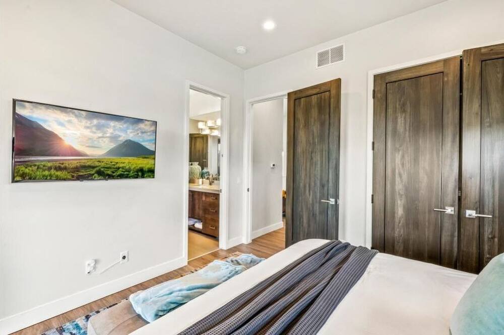 Photo of Bedroom in North Snyderville Basin