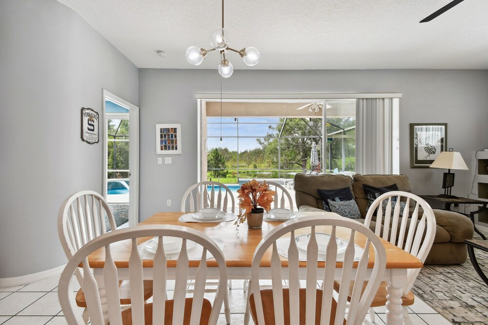 Photo of Bedroom in Sunset Lakes