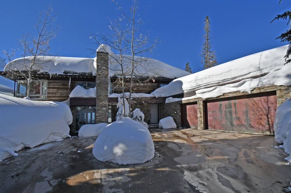 Photo of Outdoor in Empire Pass
