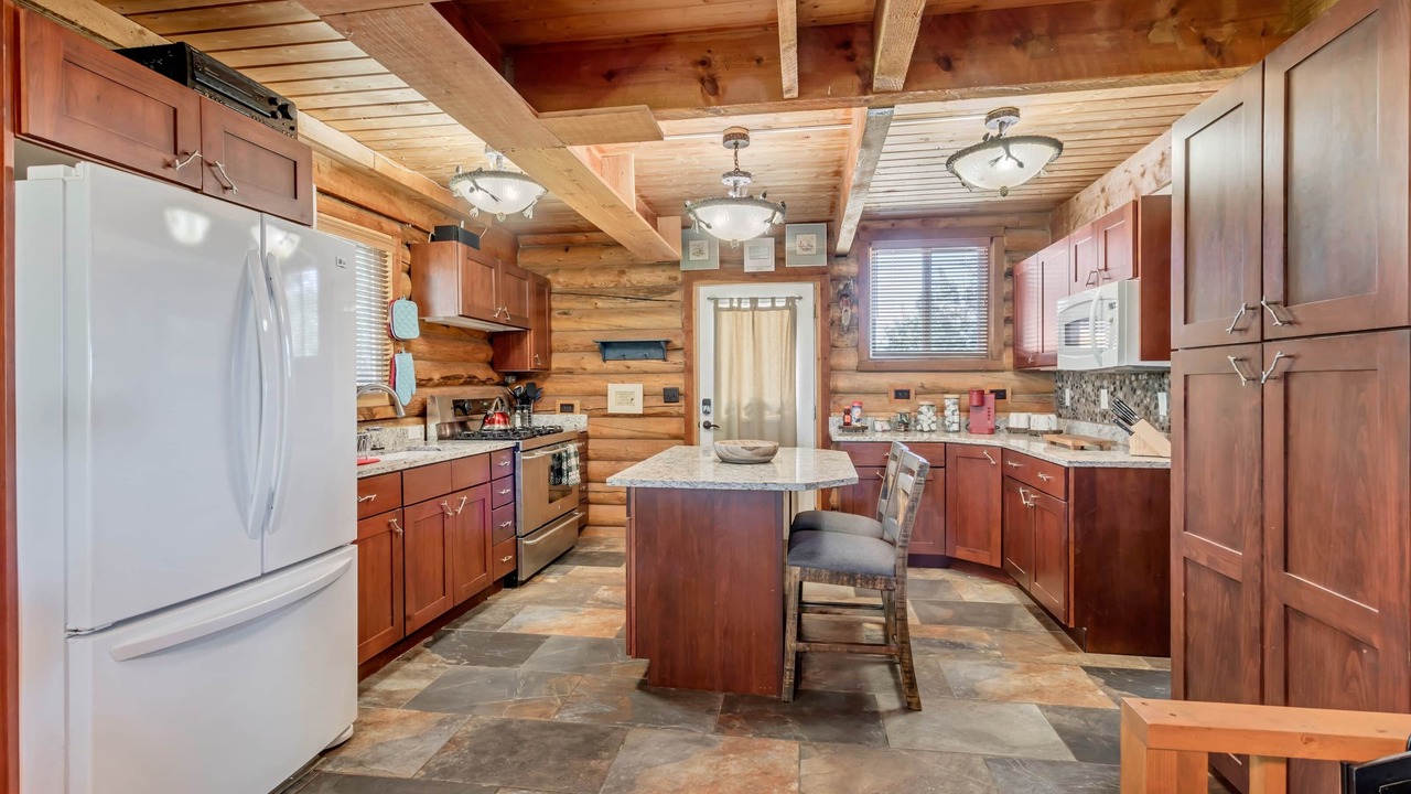 Photo of Kitchen in Tollgate Canyon