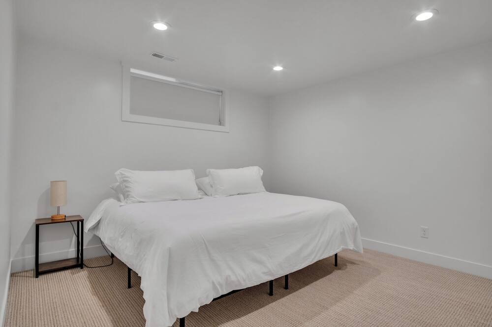 Photo of Bedroom in Maeser