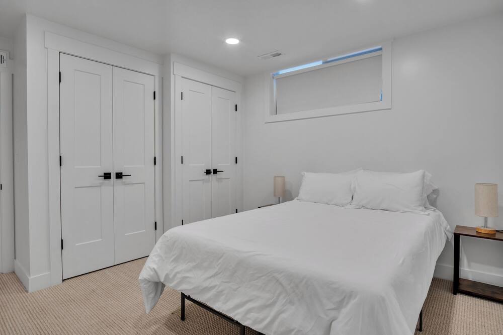 Photo of Bedroom in Maeser