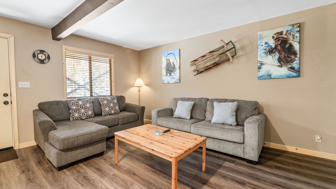 Photo of Livingroom in Moonridge