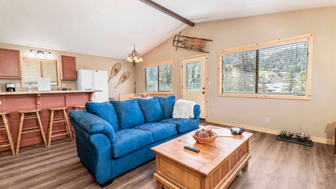 Photo of Livingroom in Moonridge
