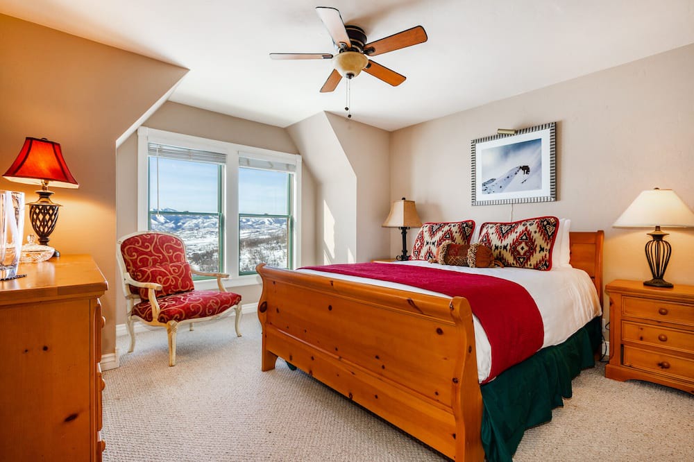 Photo of Bedroom in Silver Summit