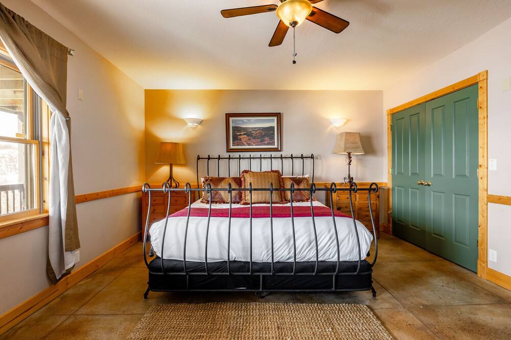 Photo of Bedroom in Silver Summit