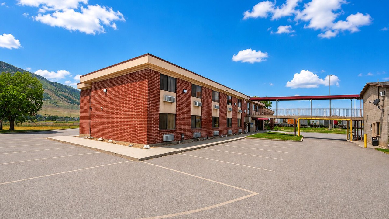 Photo of Outdoor in Lake Point