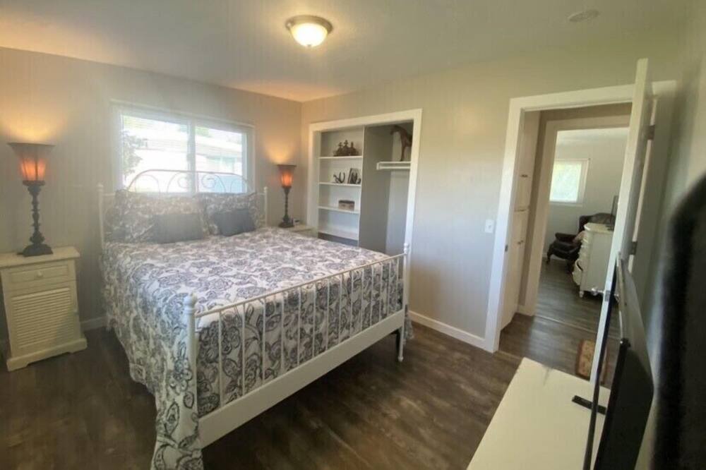 Photo of Bedroom in Millcreek