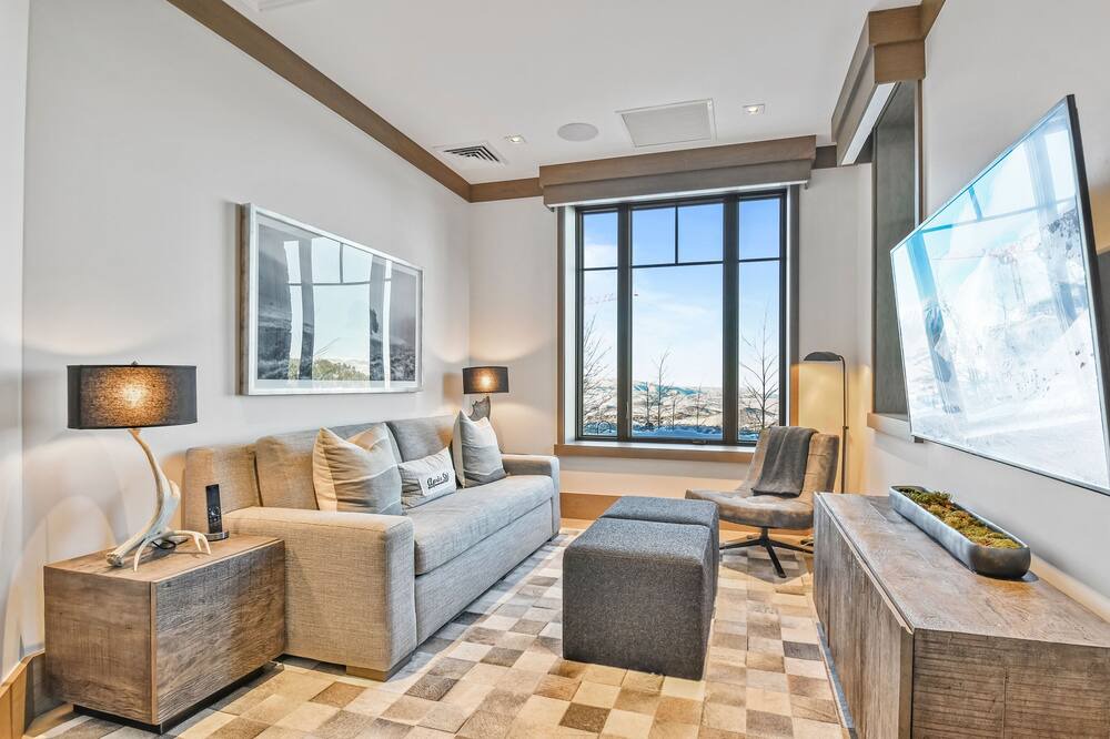 Photo of Livingroom in Empire Pass