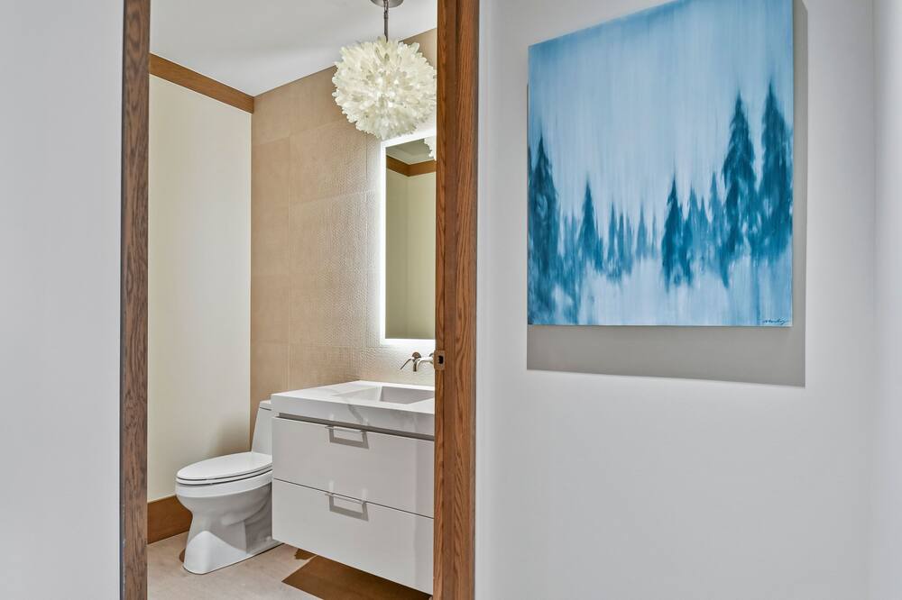 Photo of Bathroom in Empire Pass