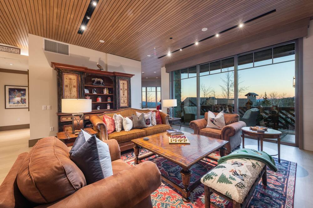 Photo of Livingroom in Empire Pass