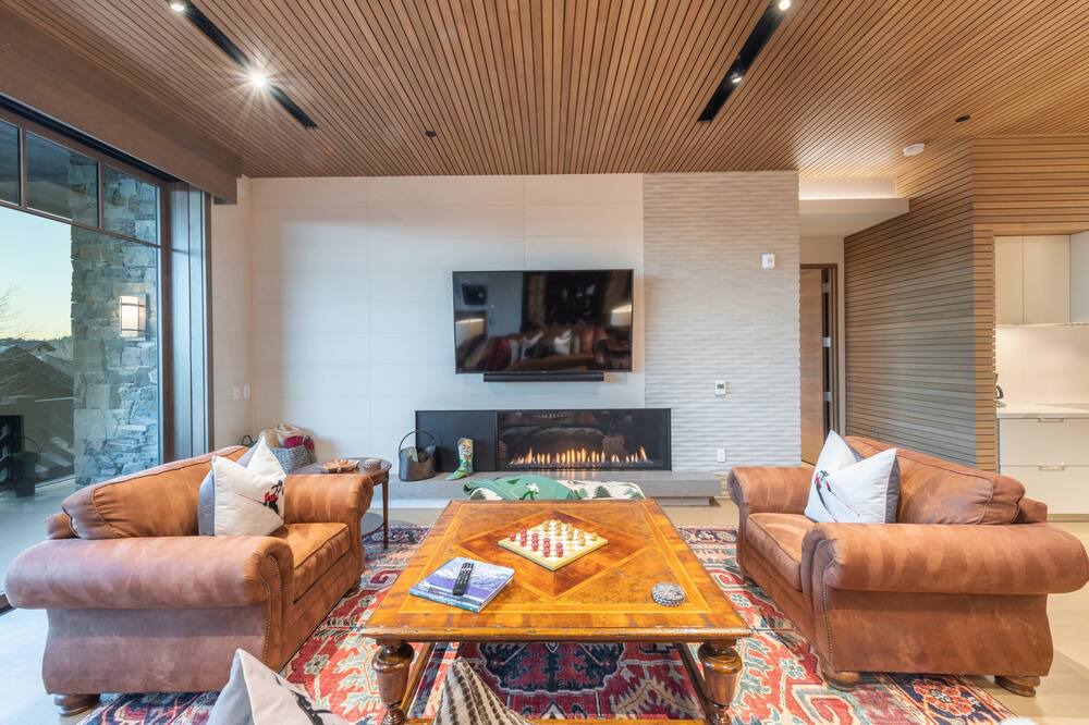 Photo of Livingroom in Empire Pass
