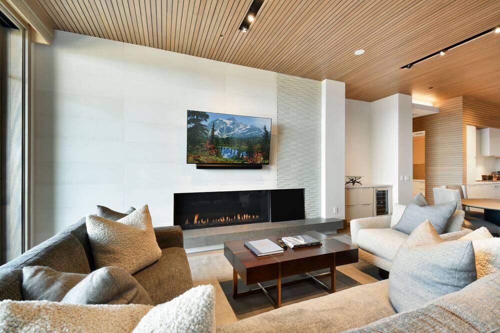Photo of Livingroom in Empire Pass