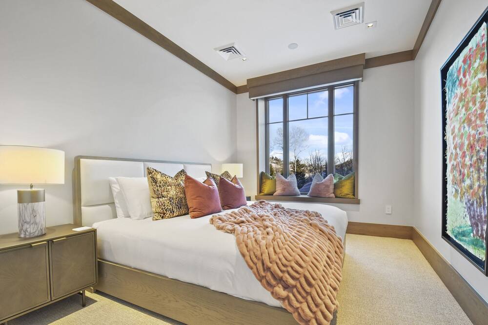 Photo of Bedroom in Empire Pass