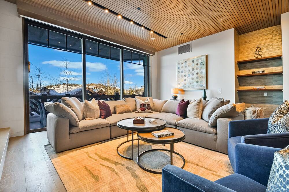 Photo of Livingroom in Empire Pass