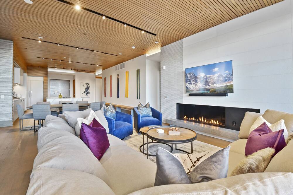 Photo of Livingroom in Empire Pass