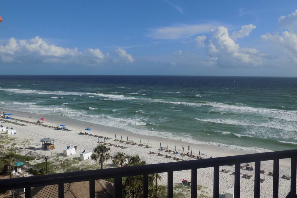 Photo of Patio Balcony in Biltmore Beach