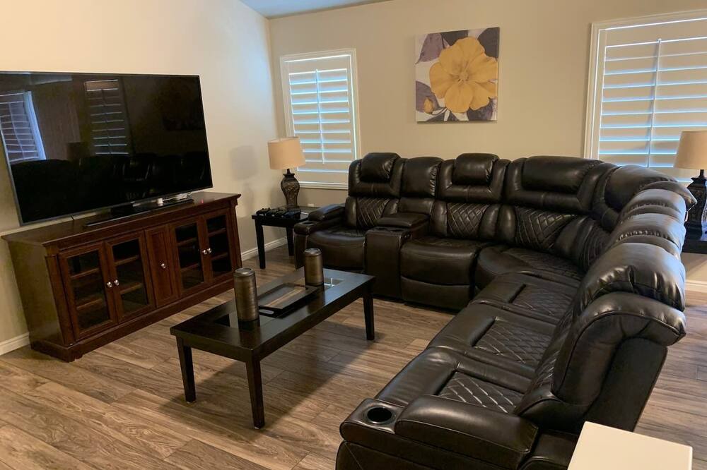 Photo of Livingroom in Taylorsville